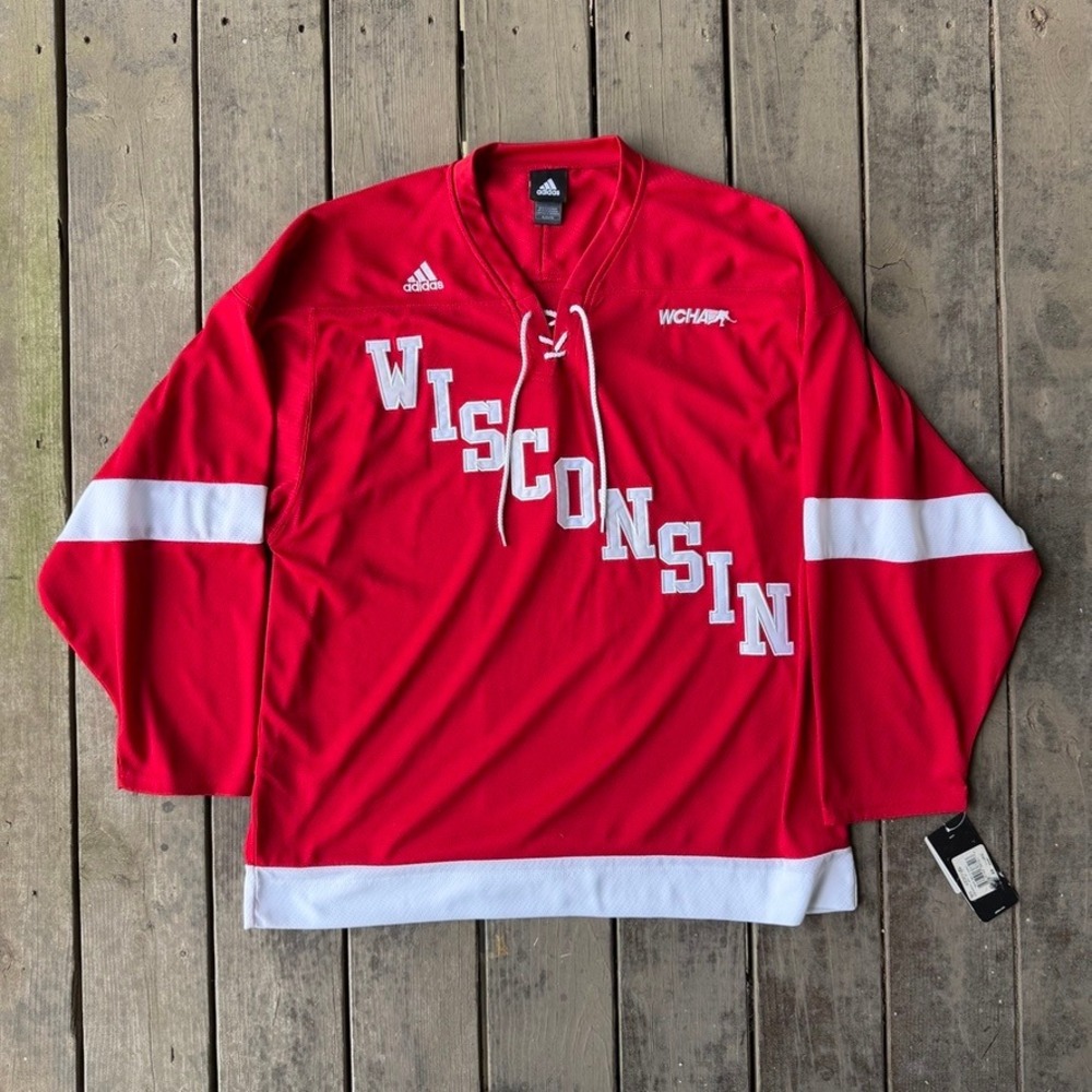 Adidas Wisconsin Badgers WCHA Lace Up Hockey Jersey Red XL NWT